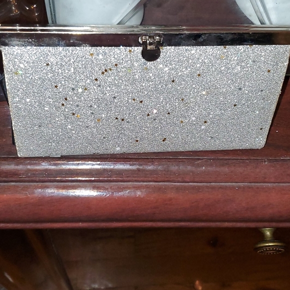 Silver clutch - Picture 1 of 4